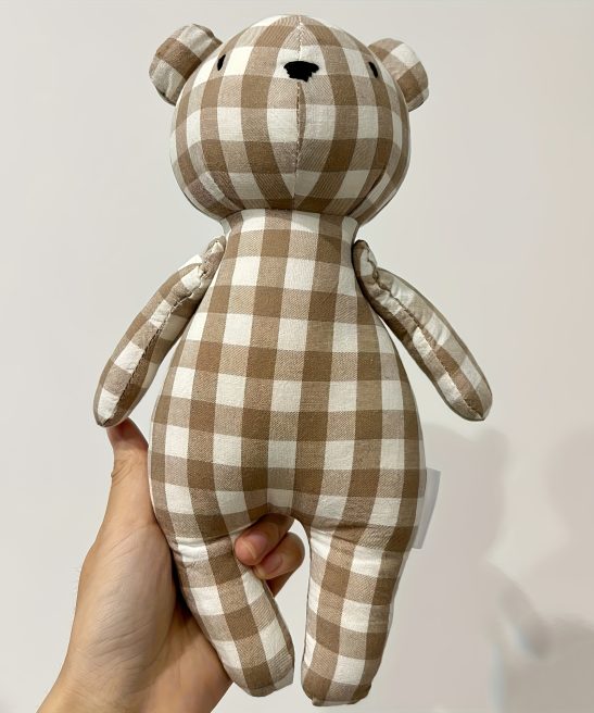 Adorable Plaid Bear Plush Toy for Babies, Perfect As a Companion Doll. This Cute Fabric Doll Makes a Great Gift for Children, Ideal for Decorating Their Rooms Or As a Christmas Present. It Also Includes a Rattle And Grip Toy